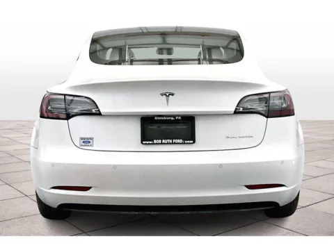 More photos of 2019 Tesla Model 3 Long Range at Bob Ruth Ford Dillsburg, PA