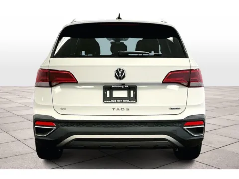More photos of 2023 Volkswagen Taos SE at Bob Ruth Ford Dillsburg, PA
