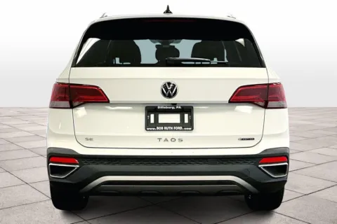 More photos of 2023 Volkswagen Taos SE at Bob Ruth Ford Dillsburg, PA