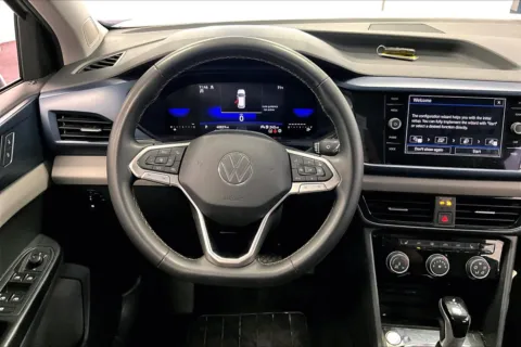 More photos of 2023 Volkswagen Taos SE at Bob Ruth Ford Dillsburg, PA