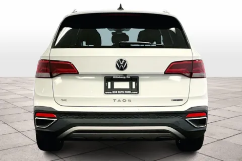 More photos of 2023 Volkswagen Taos SE at Bob Ruth Ford Dillsburg, PA