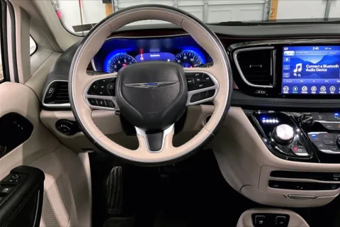 More photos of 2019 Chrysler Pacifica Limited at Bob Ruth Ford Dillsburg, PA