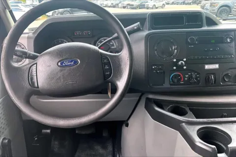 More photos of 2017 Ford E-Series Cutaway at Bob Ruth Ford Dillsburg, PA