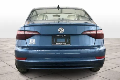 More photos of 2020 Volkswagen Jetta SE at Bob Ruth Ford Dillsburg, PA
