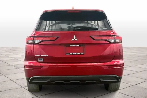 More photos of 2022 Mitsubishi Outlander Black Edition at Bob Ruth Ford Dillsburg, PA