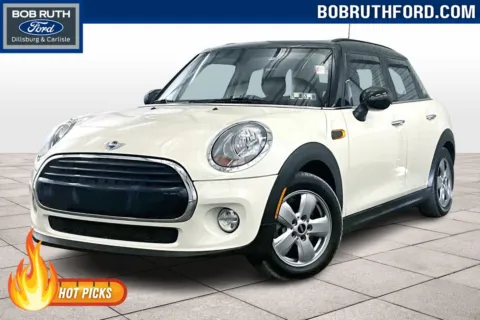 White 2016 MINI Cooper Hardtop 4 Door for sale in Dillsburg, PA