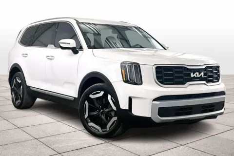 Photos of 2023 Kia Telluride S for sale in Dillsburg, PA at Bob Ruth Ford Dillsburg