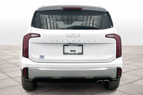 More photos of 2023 Kia Telluride S at Bob Ruth Ford Dillsburg, PA
