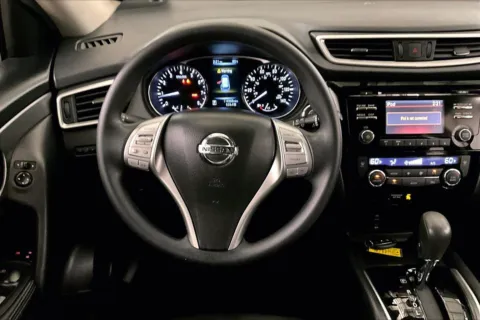 More photos of 2016 Nissan Rogue SV at Bob Ruth Ford Dillsburg, PA