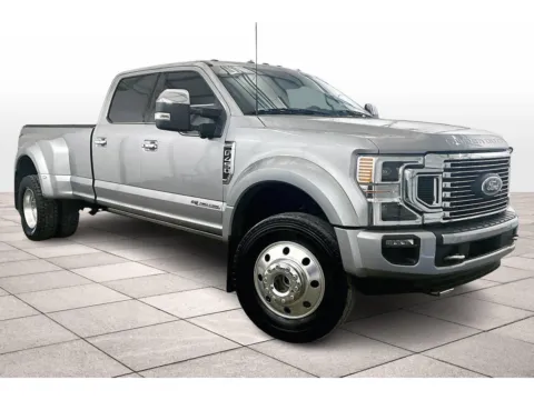 Photos of 2022 Ford Super Duty F-450 DRW Platinum for sale in Dillsburg, PA at Bob Ruth Ford Dillsburg
