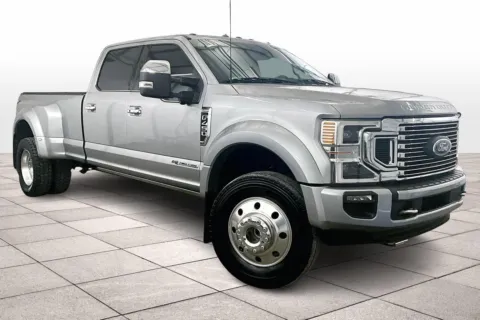 Photos of 2022 Ford Super Duty F-450 DRW Platinum for sale in Dillsburg, PA at Bob Ruth Ford Dillsburg