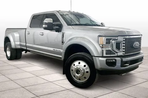 Photos of 2022 Ford Super Duty F-450 DRW Platinum for sale in Dillsburg, PA at Bob Ruth Ford Dillsburg