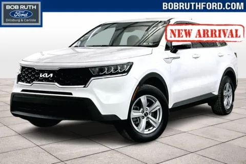 White 2022 Kia Sorento LX for sale in Dillsburg, PA