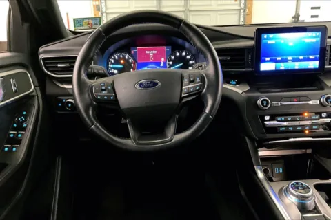 More photos of 2020 Ford Explorer XLT at Bob Ruth Ford Dillsburg, PA