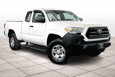 White 2017 Toyota Tacoma SR for sale in Dillsburg, PA