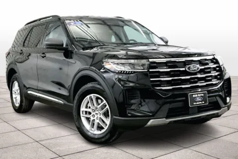 Photos of 2025 Ford Explorer Active for sale in Dillsburg, PA at Bob Ruth Ford Dillsburg