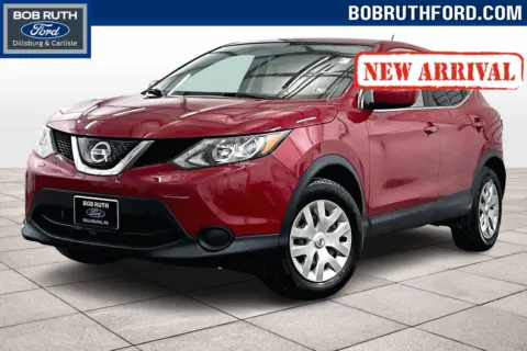Red 2018 Nissan Rogue Sport S for sale in Dillsburg, PA