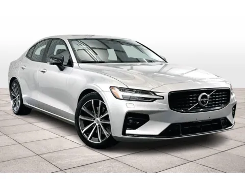 Photos of 2022 Volvo S60 Momentum for sale in Dillsburg, PA at Bob Ruth Ford Dillsburg
