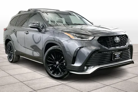 Photos of 2023 Toyota Highlander XSE for sale in Dillsburg, PA at Bob Ruth Ford Dillsburg