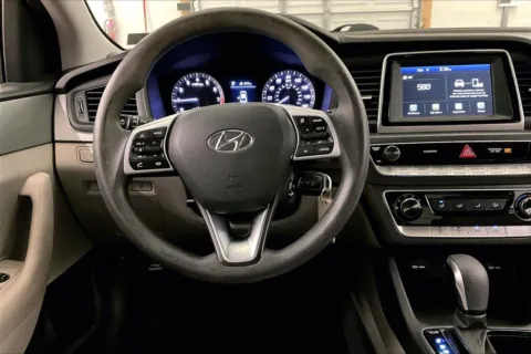 More photos of 2019 Hyundai Sonata SE at Bob Ruth Ford Dillsburg, PA