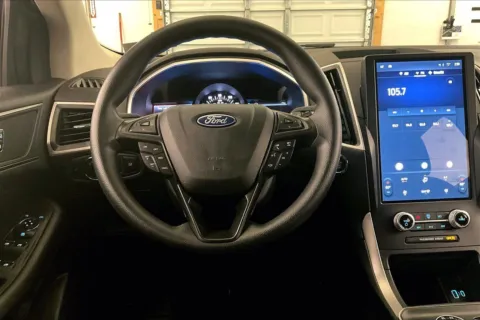 More photos of 2021 Ford Edge SE at Bob Ruth Ford Dillsburg, PA