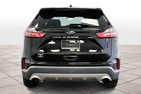 More photos of 2022 Ford Edge SEL at Bob Ruth Ford Dillsburg, PA