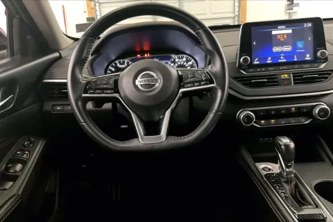 More photos of 2020 Nissan Altima 2.5 SR at Bob Ruth Ford Dillsburg, PA