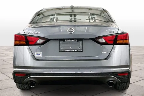 More photos of 2020 Nissan Altima 2.5 SR at Bob Ruth Ford Dillsburg, PA