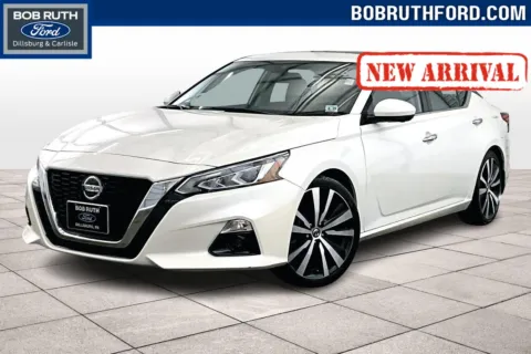White 2020 Nissan Altima 2.0 Platinum for sale in Dillsburg, PA