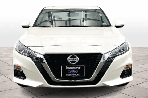 Another view of 2020 Nissan Altima 2.0 Platinum for sale in Dillsburg, PA at Bob Ruth Ford Dillsburg