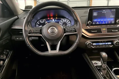 More photos of 2020 Nissan Altima 2.0 Platinum at Bob Ruth Ford Dillsburg, PA