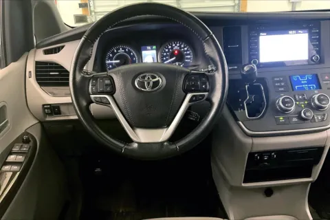 More photos of 2020 Toyota Sienna XLE at Bob Ruth Ford Dillsburg, PA