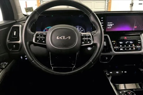 More photos of 2022 Kia Sorento Plug-In Hybrid SX at Bob Ruth Ford Dillsburg, PA