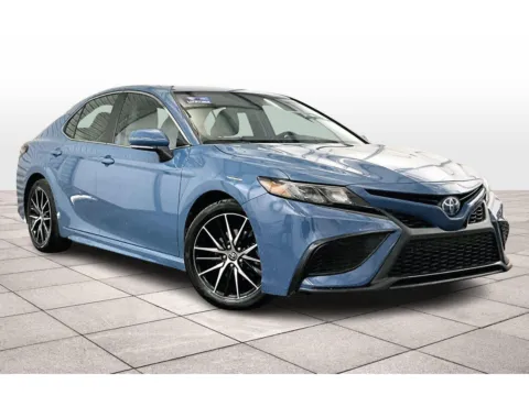 Photos of 2023 Toyota Camry Hybrid SE for sale in Dillsburg, PA at Bob Ruth Ford Dillsburg