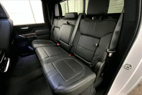 More photos of 2022 Chevrolet Silverado 2500HD High Country at Bob Ruth Ford Dillsburg, PA