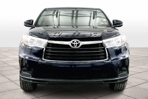 Another view of 2015 Toyota Highlander LE Plus for sale in Dillsburg, PA at Bob Ruth Ford Dillsburg