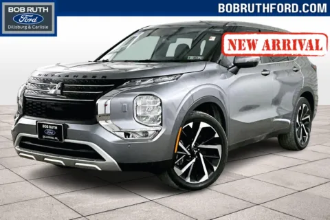Gray 2022 Mitsubishi Outlander SE for sale in Dillsburg, PA