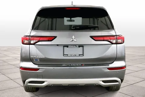 More photos of 2022 Mitsubishi Outlander SE at Bob Ruth Ford Dillsburg, PA