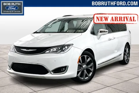 White 2018 Chrysler Pacifica Limited for sale in Dillsburg, PA