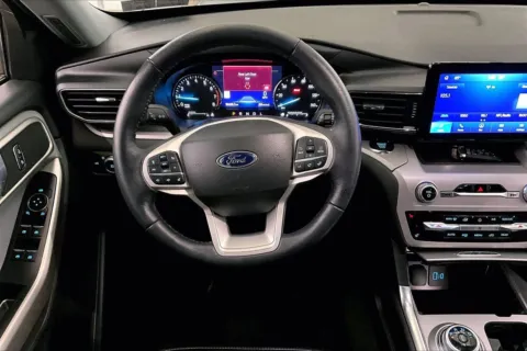 More photos of 2023 Ford Explorer XLT at Bob Ruth Ford Dillsburg, PA