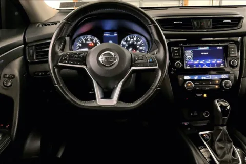 More photos of 2019 Nissan Rogue SV at Bob Ruth Ford Dillsburg, PA