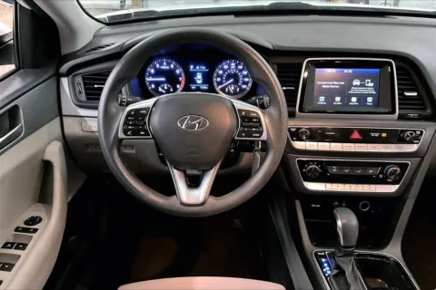 More photos of 2019 Hyundai Sonata SE at Bob Ruth Ford Dillsburg, PA
