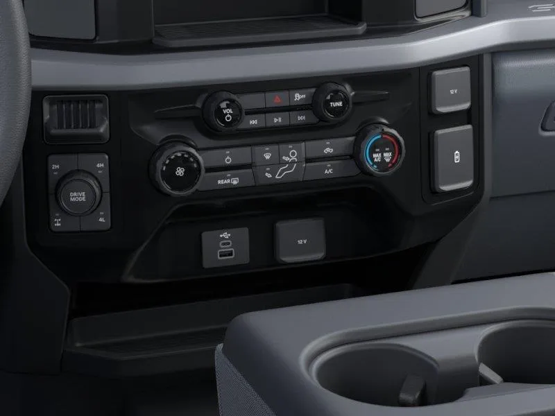 2026 Ford F-350 Super Duty XL - Photo 15