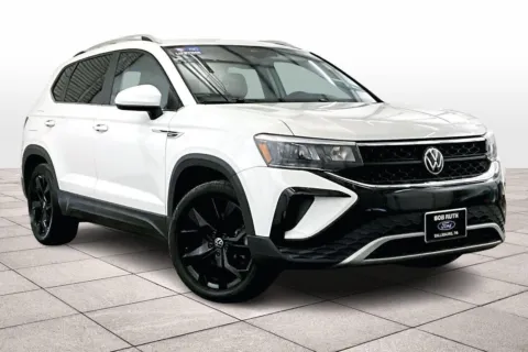 Another view of 2022 Volkswagen Taos SE for sale in Dillsburg, PA at Bob Ruth Ford Dillsburg