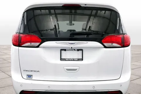 More photos of 2018 Chrysler Pacifica Touring L Plus at Bob Ruth Ford Dillsburg, PA