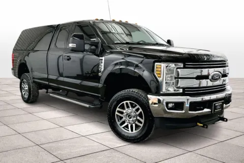 Photos of 2018 Ford Super Duty F-350 SRW LARIAT for sale in Dillsburg, PA at Bob Ruth Ford Dillsburg