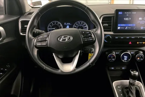 More photos of 2022 Hyundai Venue SEL at Bob Ruth Ford Dillsburg, PA