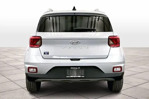 More photos of 2022 Hyundai Venue SEL at Bob Ruth Ford Dillsburg, PA