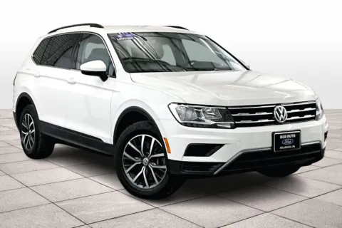 Photos of 2019 Volkswagen Tiguan SE for sale in Dillsburg, PA at Bob Ruth Ford Dillsburg