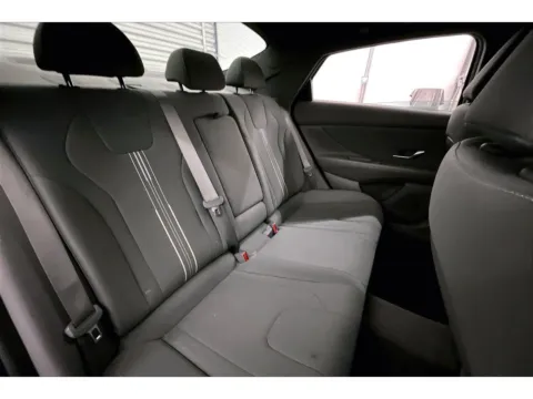 More photos of 2022 Hyundai Elantra SEL at Bob Ruth Ford Dillsburg, PA